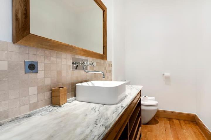 Apartment Rent A - *