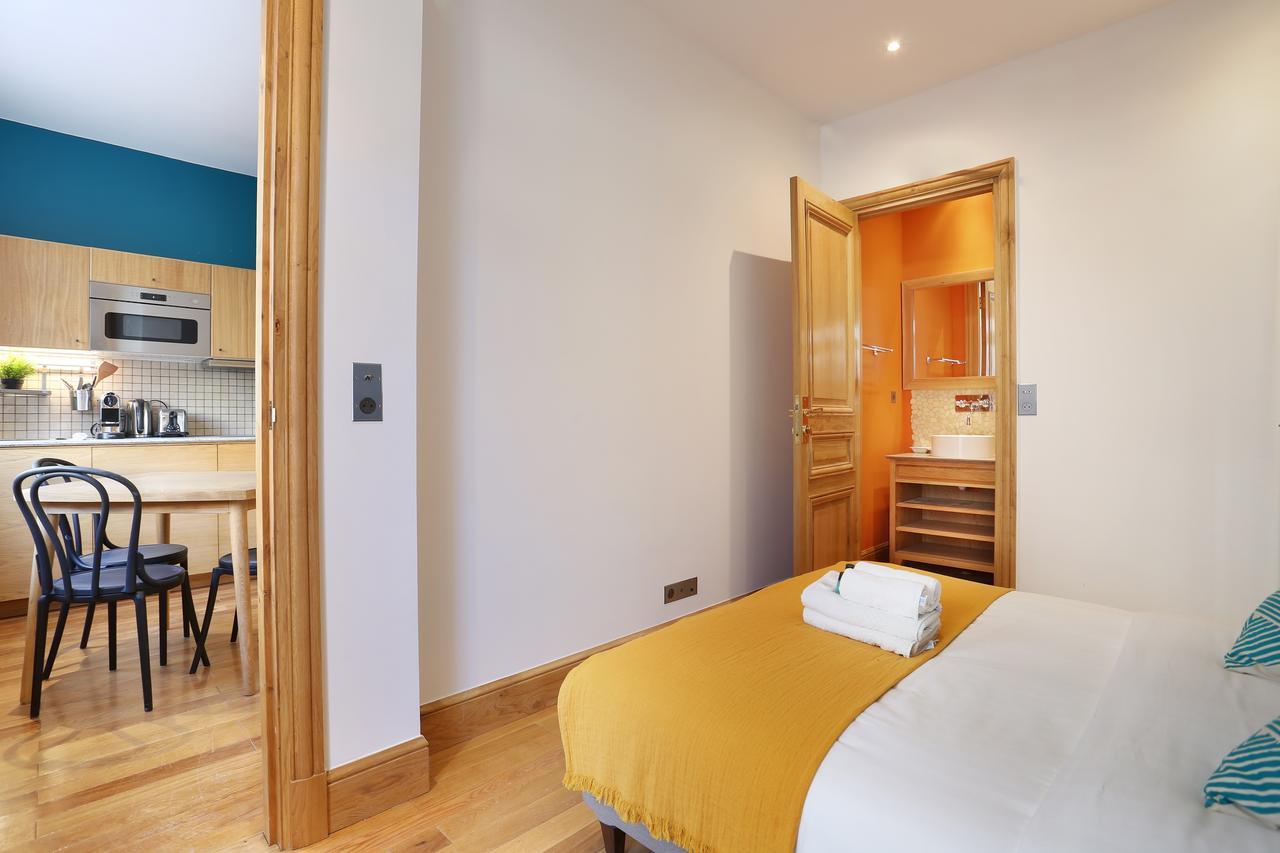 Apartment Rent A - *