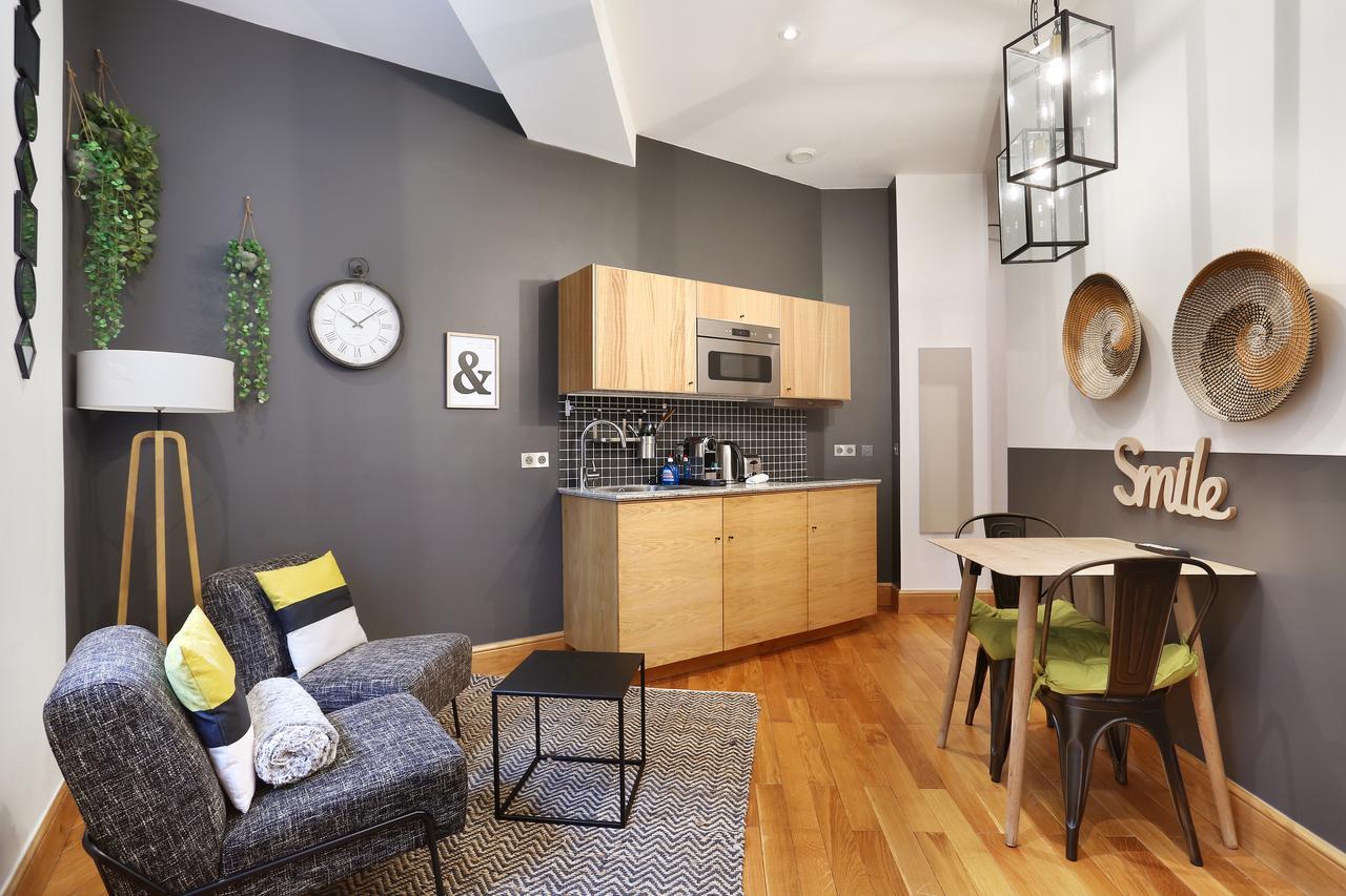 Rent A - Apartment *